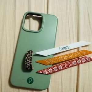 Loopy Case Green Pouch